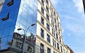 H41 Luxury Suites
